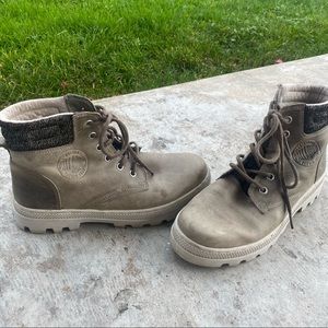 Women’s Palladium Boots with cuff